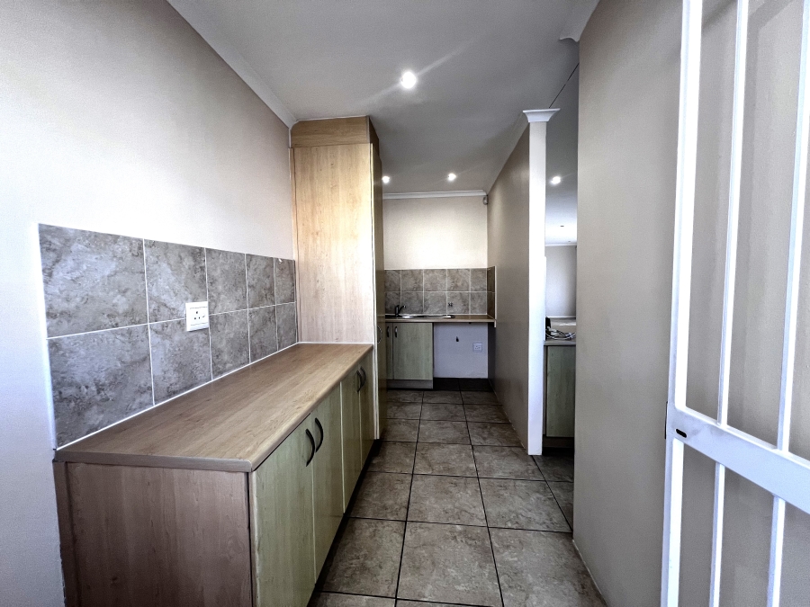 To Let 3 Bedroom Property for Rent in Sunningdale Western Cape
